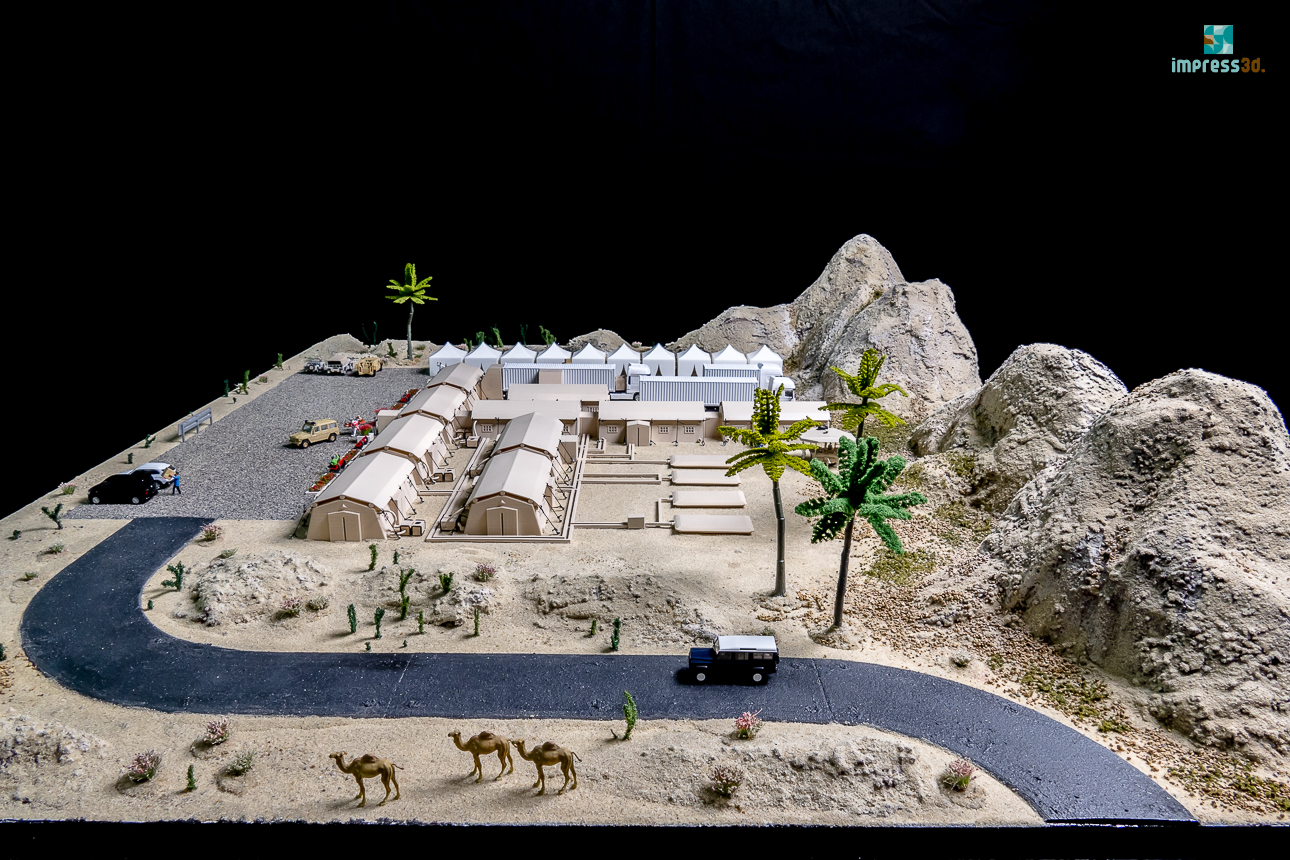 Diorama veldhospital, rechter zijkant met kamelen